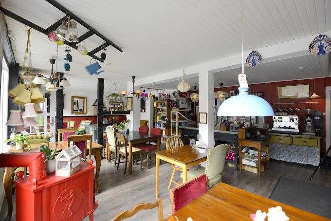 Cafe T